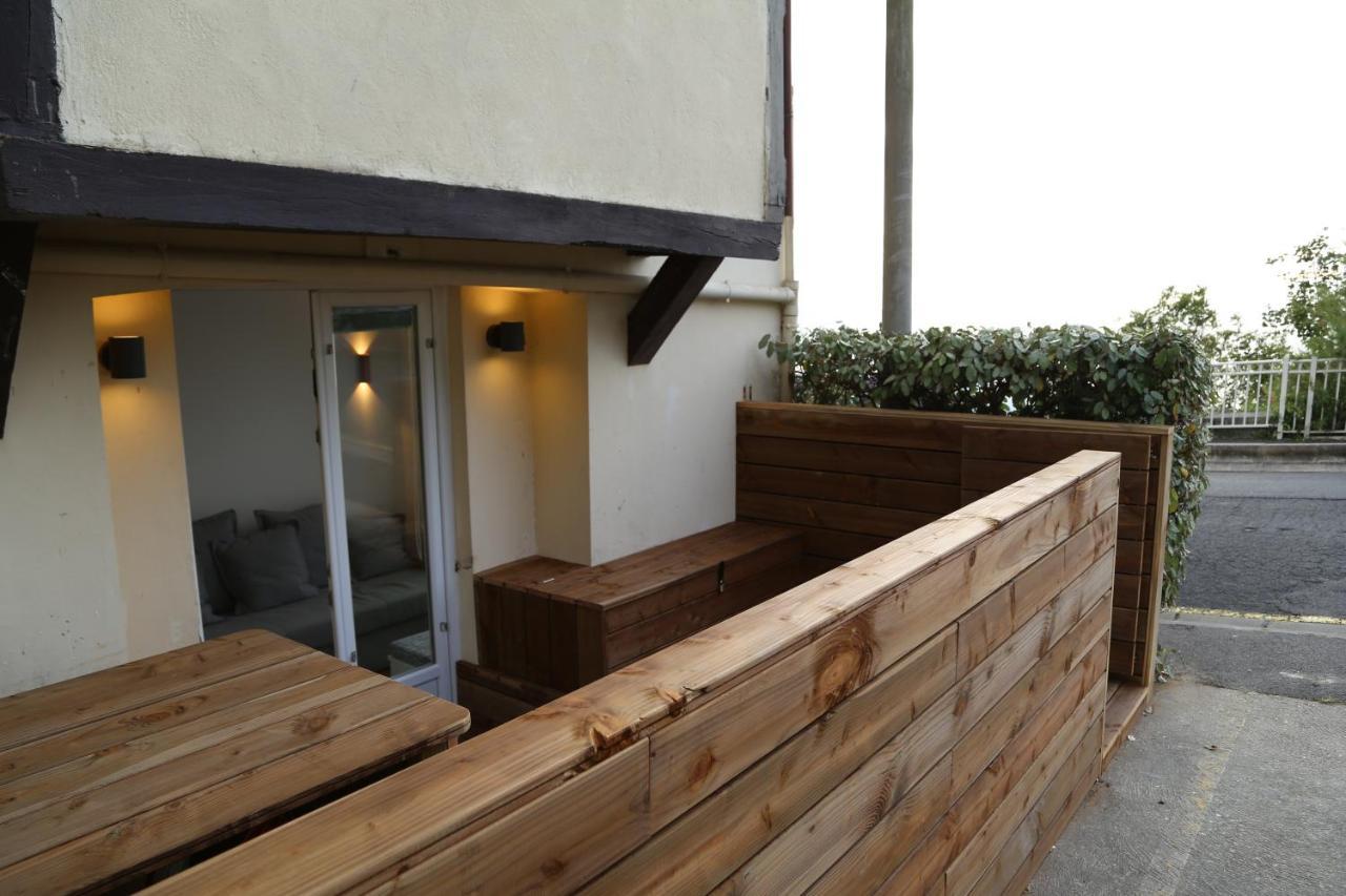 Appartement Face Mer Avec Terrasse Et Parking Trouville-sur-Mer Eksteriør bilde